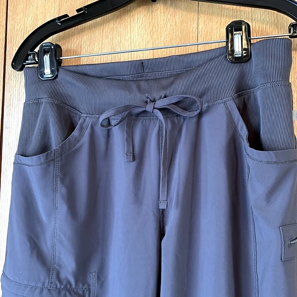 Cherokee Infinity M pull on nursing scrub pants drawstring waist ankles gray EUC